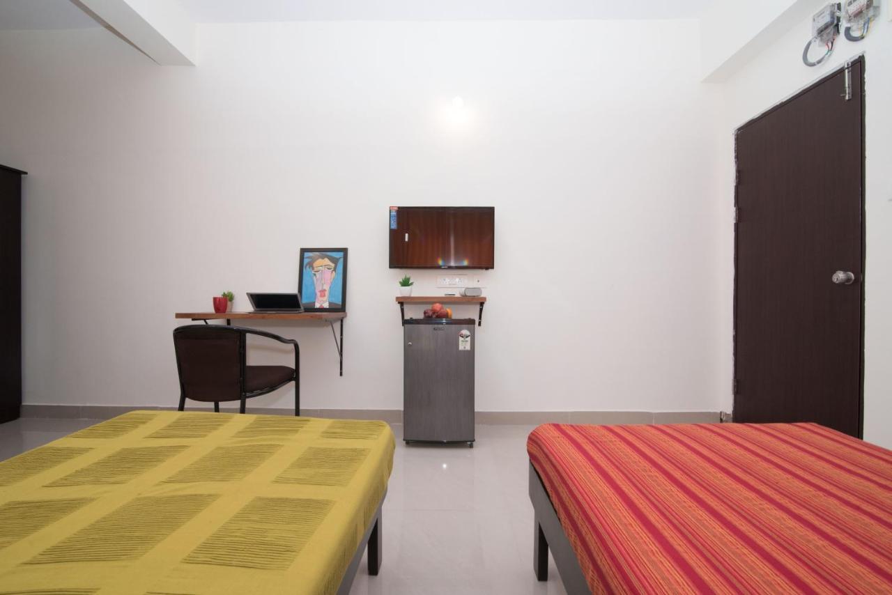 Hotel Buzz Quarter Hyderabad Exterior foto
